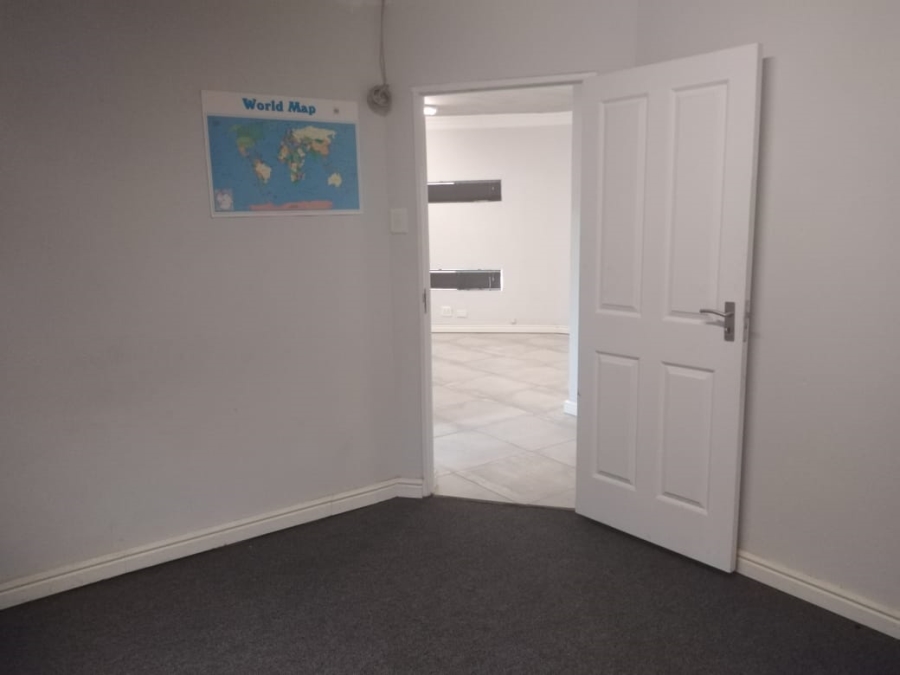 To Let Commercial Property for Rent in Cambridge Eastern Cape